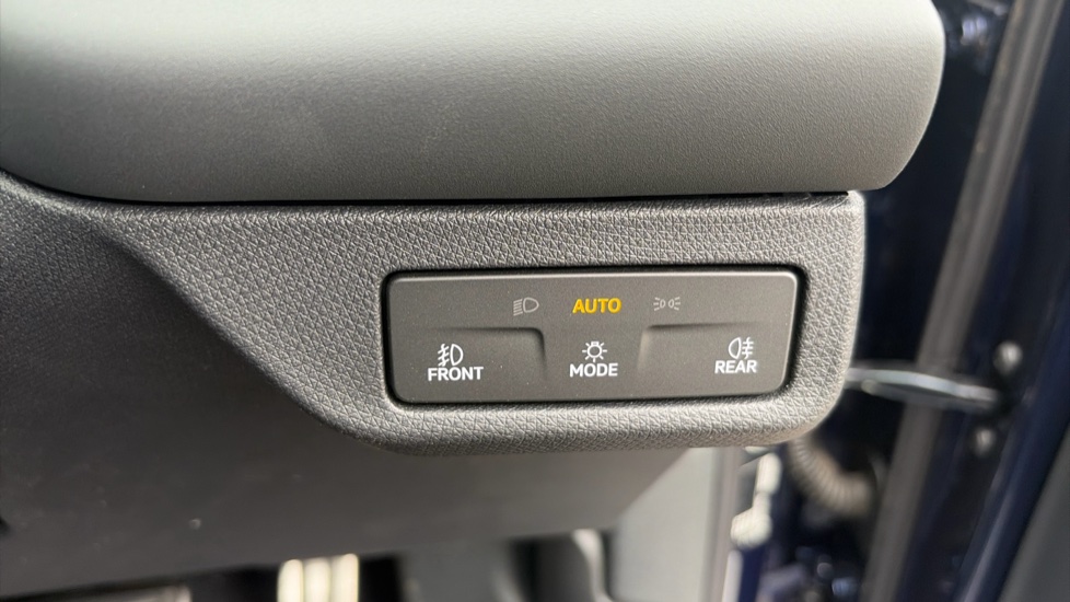 CUPRA Terramar 1.5 eTSI 150 V1 5dr DSG Petrol Hatchback - Image 34