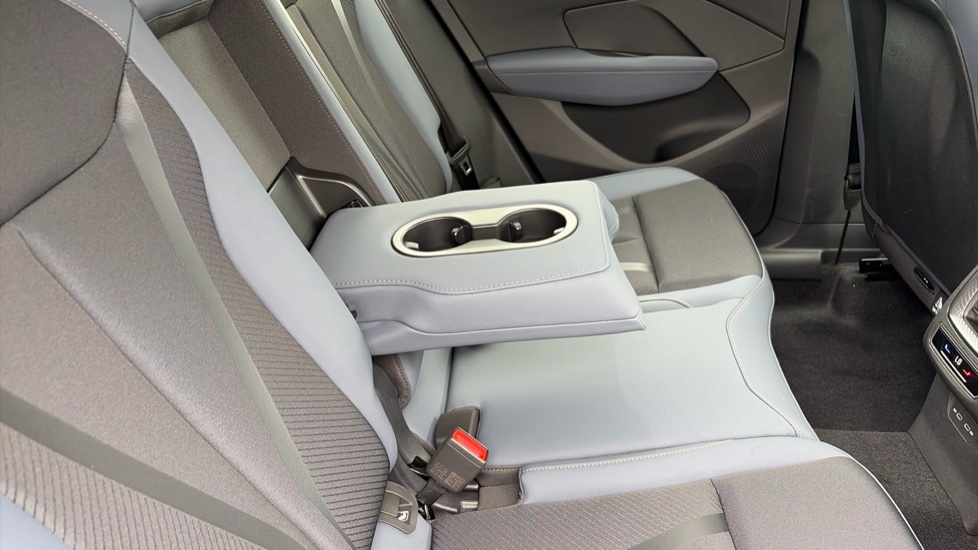 CUPRA Terramar 1.5 eTSI 150 V1 5dr DSG Petrol Hatchback - Image 39