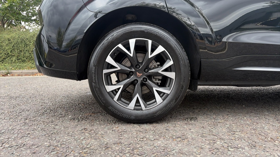 CUPRA Terramar 1.5 eTSI 150 V1 5dr DSG Petrol Hatchback - Image 5