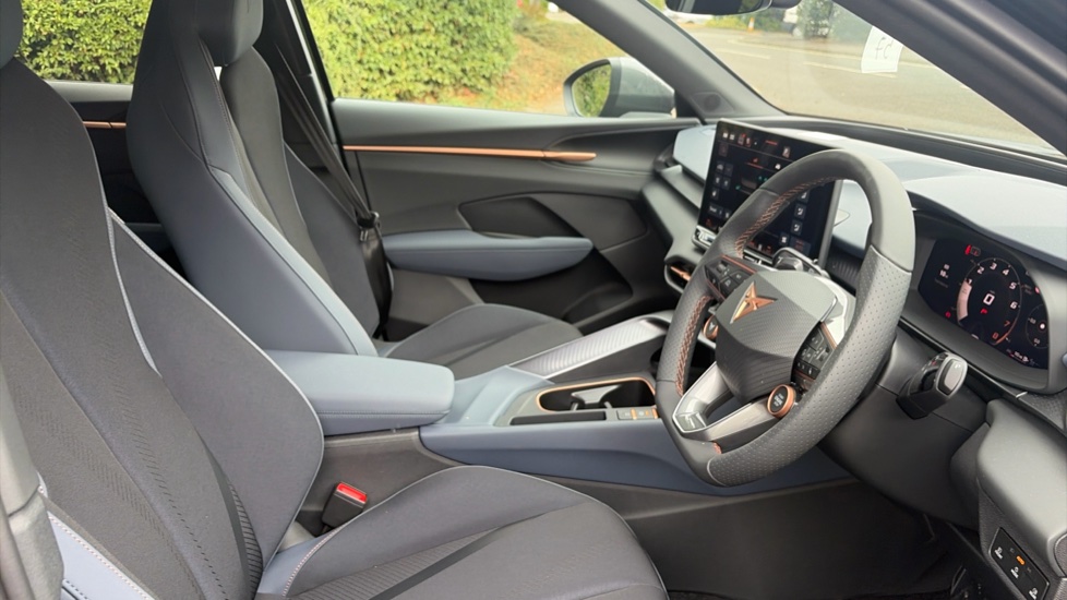 CUPRA Terramar 1.5 eTSI 150 V1 5dr DSG Petrol Hatchback - Image 15