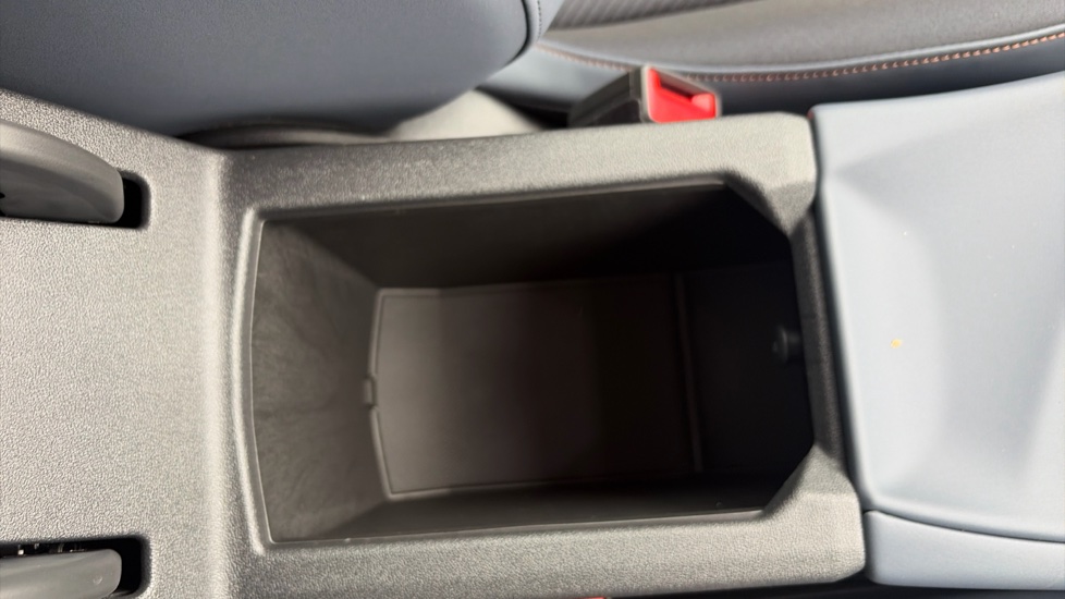 CUPRA Terramar 1.5 eTSI 150 V1 5dr DSG Petrol Hatchback - Image 29