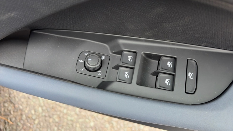 CUPRA Terramar 1.5 eTSI 150 V1 5dr DSG Petrol Hatchback - Image 35