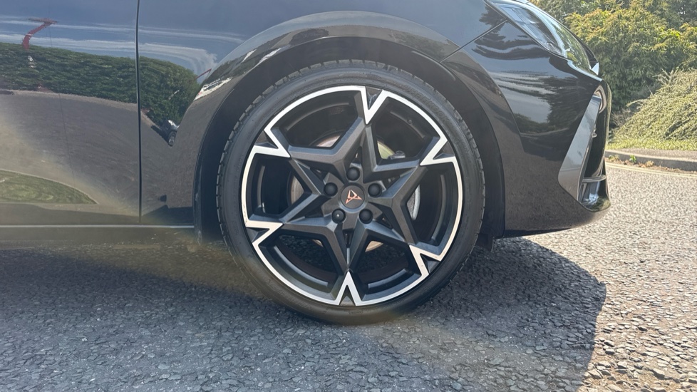 CUPRA Leon 1.5 eTSI 150 V2 5dr DSG Petrol Hatchback - Image 5