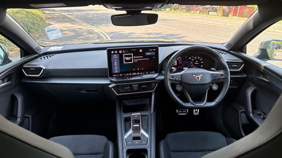 CUPRA Leon 1.5 eTSI 150 V2 5dr DSG Petrol Hatchback - Image 9