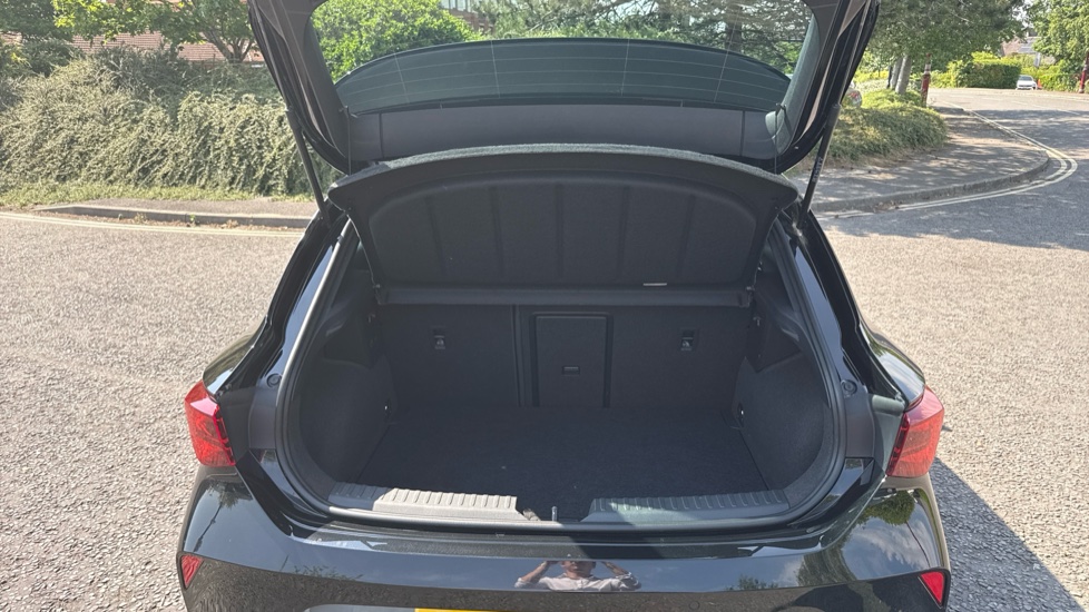 CUPRA Leon 1.5 eTSI 150 V2 5dr DSG Petrol Hatchback - Image 20