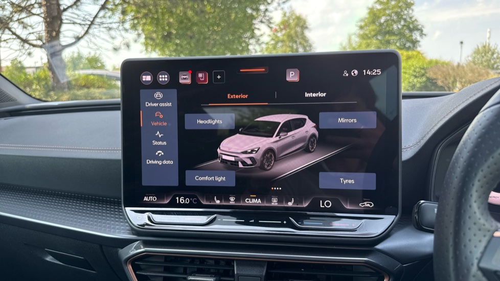 CUPRA Leon 1.5 eTSI 150 V2 5dr DSG Petrol Hatchback - Image 27