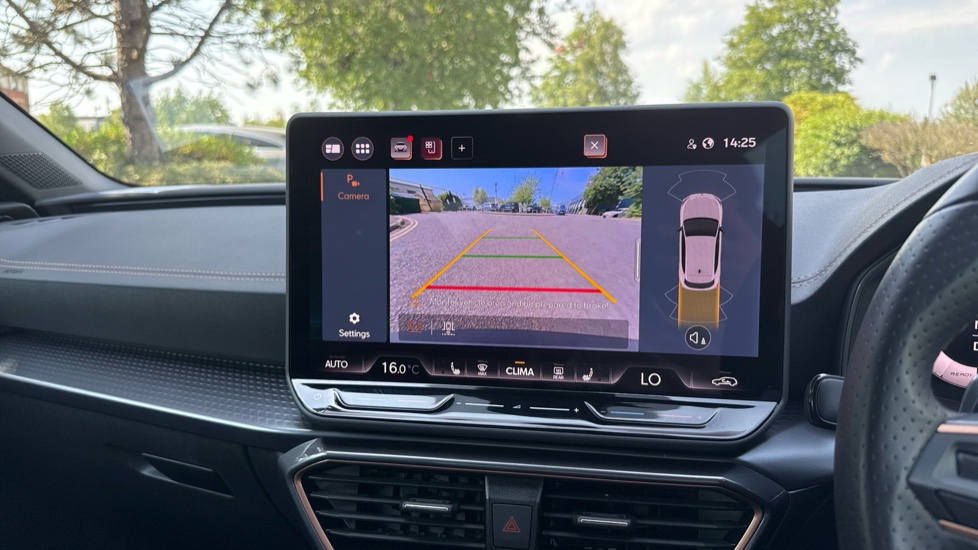 CUPRA Leon 1.5 eTSI 150 V2 5dr DSG Petrol Hatchback - Image 28