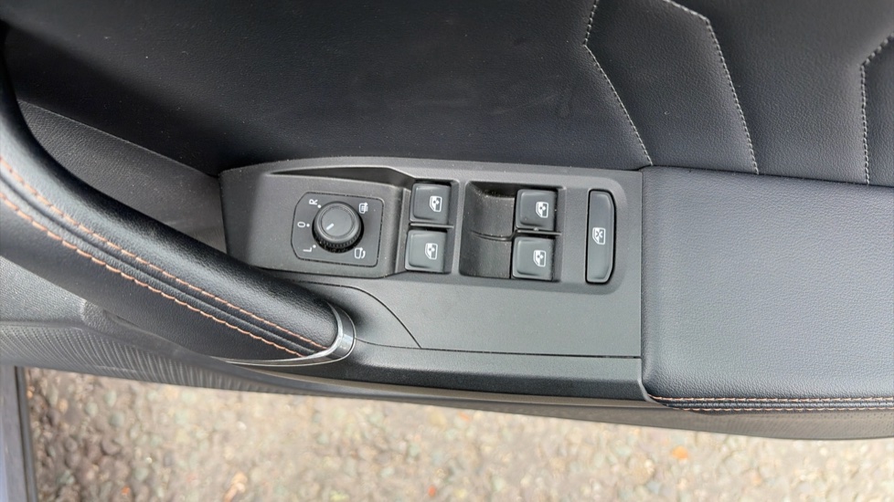 CUPRA Formentor 1.5 TSI 150 V2 5dr DSG Petrol Estate - Image 37