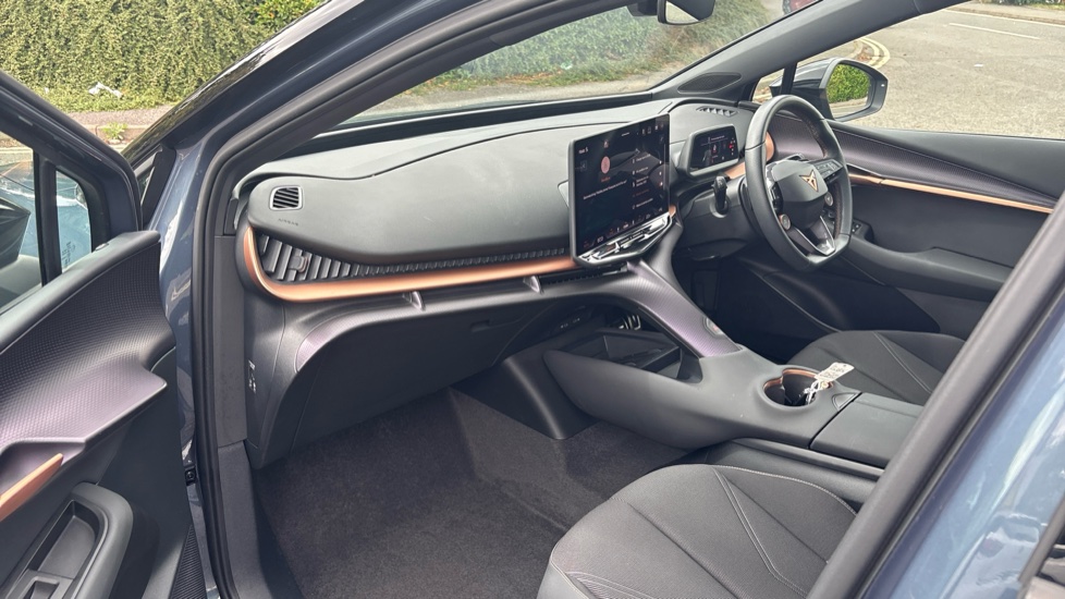 CUPRA Tavascan 210kW V1 77kWh 5dr Auto Electric Estate - Image 2