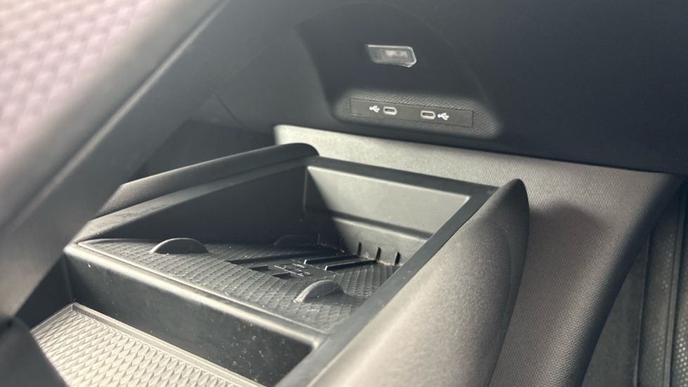CUPRA Tavascan 210kW V1 77kWh 5dr Auto Electric Estate - Image 31