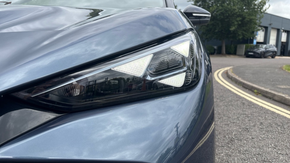 CUPRA Tavascan 210kW V1 77kWh 5dr Auto Electric Estate - Image 37