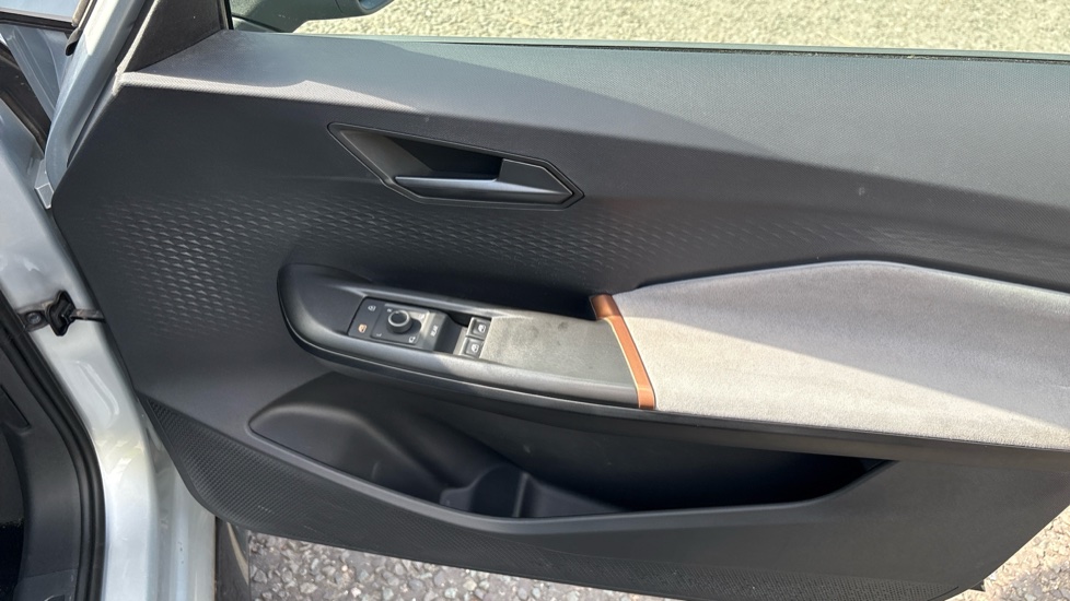 CUPRA Born 150kW V1 58kWh 5dr Auto Electric Hatchback - Image 19