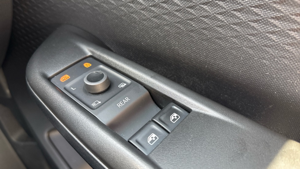 CUPRA Born 150kW V1 58kWh 5dr Auto Electric Hatchback - Image 30