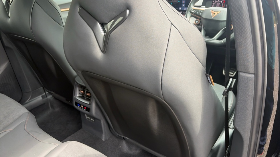 CUPRA Terramar 1.5 eTSI 150 V2 5dr DSG Petrol Hatchback - Image 39