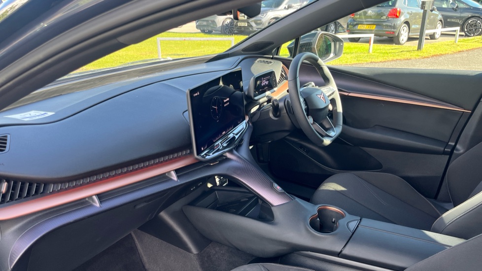 CUPRA Tavascan 210kW V1 77kWh 5dr Auto Electric Estate - Image 2