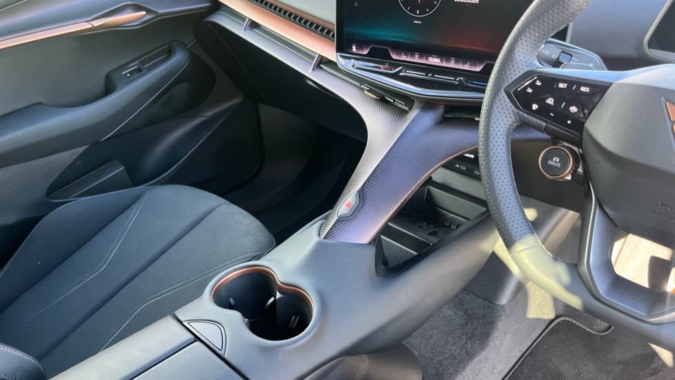 CUPRA Tavascan 210kW V1 77kWh 5dr Auto Electric Estate - Image 14