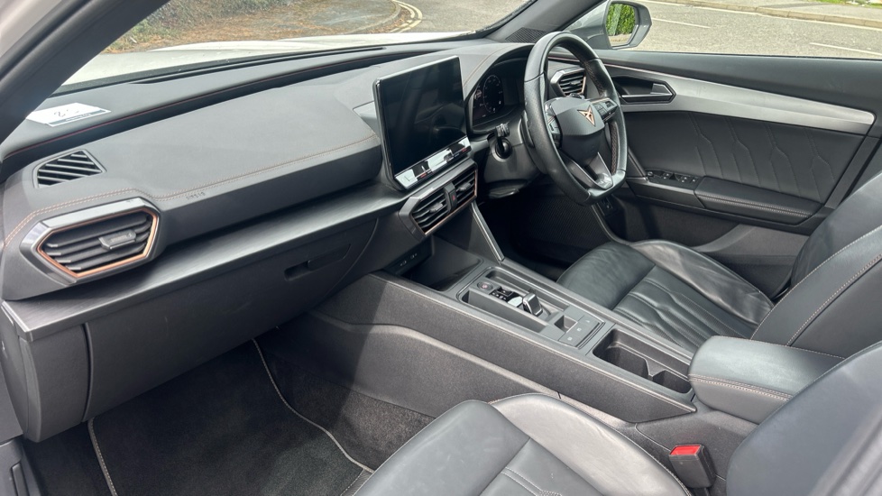 CUPRA Formentor 1.4 eHybrid 204 V2 5dr DSG Estate - Image 2