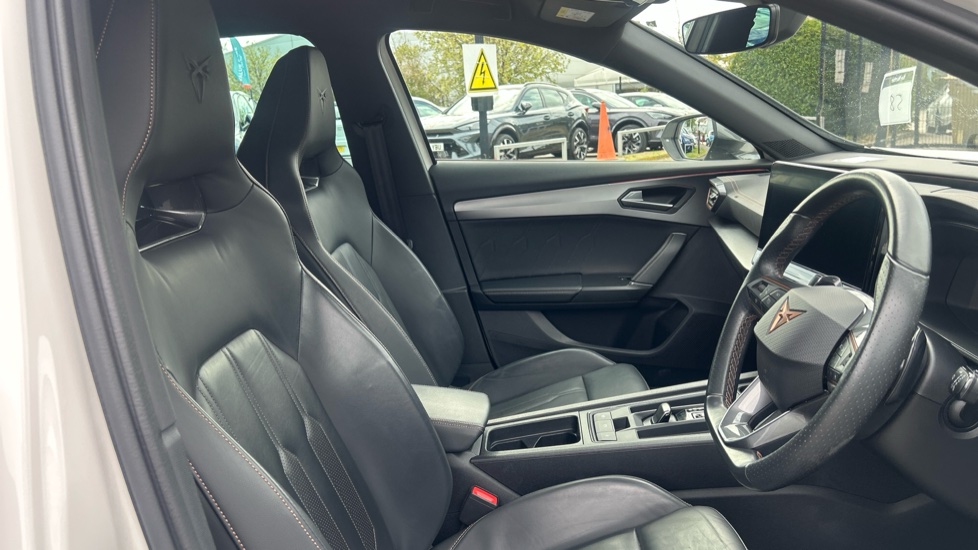 CUPRA Formentor 1.4 eHybrid 204 V2 5dr DSG Estate - Image 15