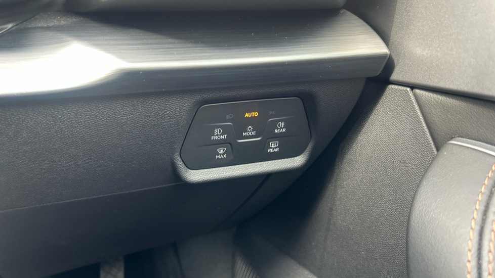 CUPRA Formentor 1.4 eHybrid 204 V2 5dr DSG Estate - Image 26