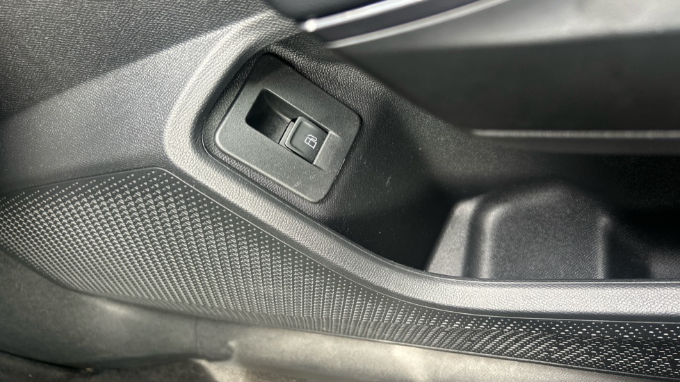 CUPRA Formentor 1.4 eHybrid 204 V2 5dr DSG Estate - Image 27