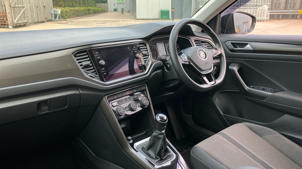 Volkswagen T-Roc 1.6 TDI SE 5dr Diesel Hatchback - Image 9
