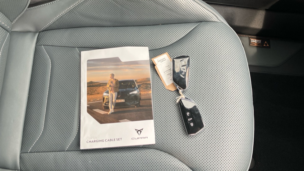 CUPRA Tavascan 250kW VZ2 77kWh AWD 5dr Auto Electric Estate - Image 19