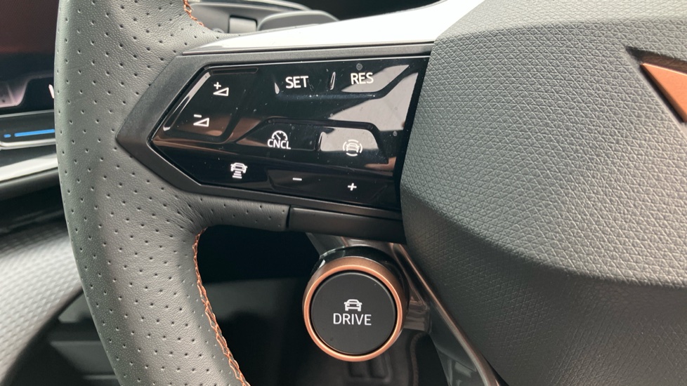 CUPRA Tavascan 250kW VZ2 77kWh AWD 5dr Auto Electric Estate - Image 31