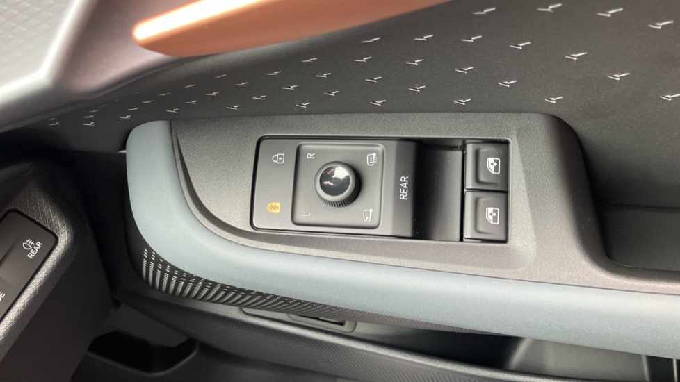 CUPRA Tavascan 250kW VZ2 77kWh AWD 5dr Auto Electric Estate - Image 38