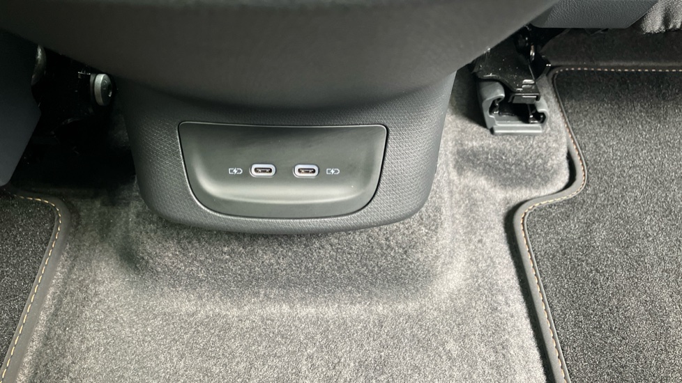 CUPRA Tavascan 250kW VZ2 77kWh AWD 5dr Auto Electric Estate - Image 48