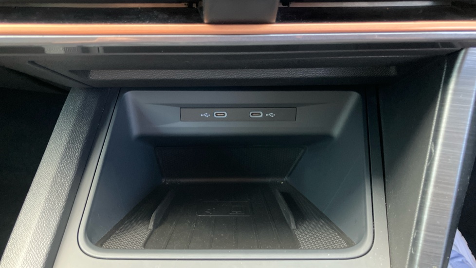 CUPRA Leon 1.5 TSI V1 5dr Petrol Hatchback - Image 22