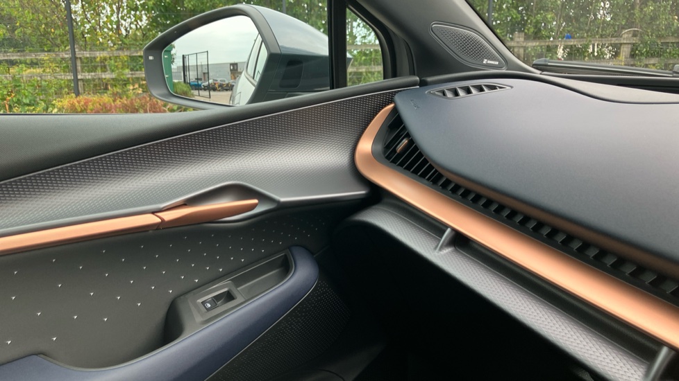 CUPRA Tavascan 250kW VZ1 77kWh AWD 5dr Auto Electric Estate - Image 32