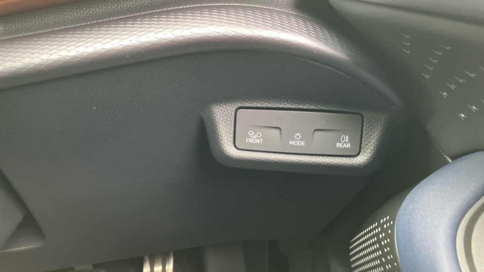 CUPRA Tavascan 250kW VZ1 77kWh AWD 5dr Auto Electric Estate - Image 33