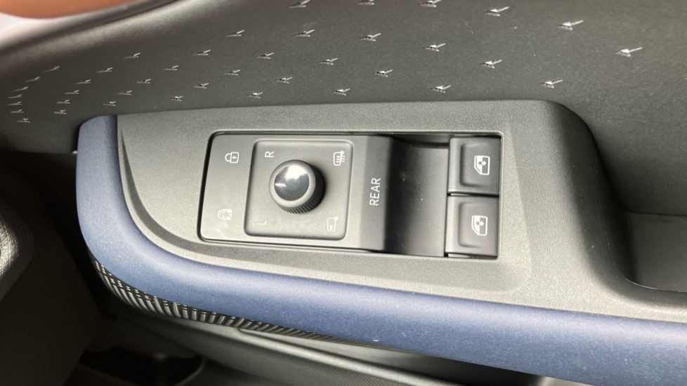 CUPRA Tavascan 250kW VZ1 77kWh AWD 5dr Auto Electric Estate - Image 34