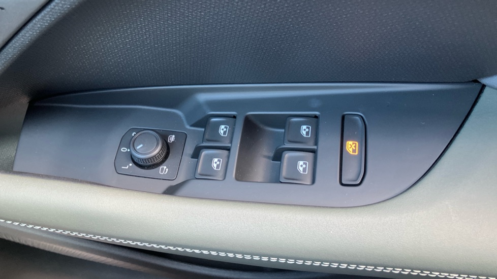 CUPRA Terramar 1.5 eTSI 150 Tribe Edition 5dr DSG Petrol Hatchback - Image 37