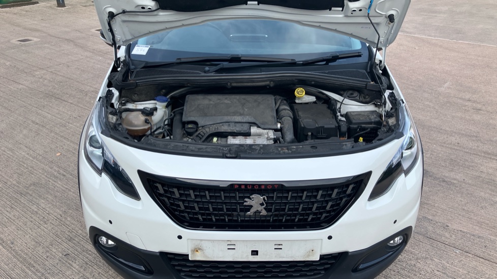 Peugeot 2008 1.2 PureTech 110 GT Line 5dr EAT6 Petrol Estate - Image 8
