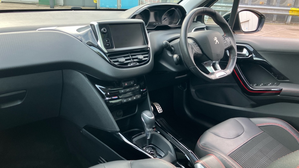 Peugeot 2008 1.2 PureTech 110 GT Line 5dr EAT6 Petrol Estate - Image 9