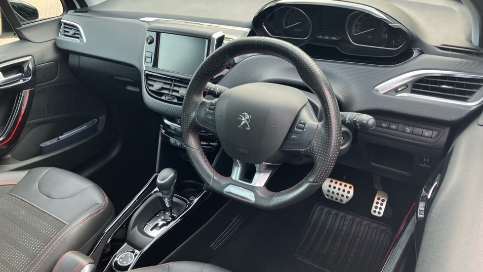 Peugeot 2008 1.2 PureTech 110 GT Line 5dr EAT6 Petrol Estate - Image 11