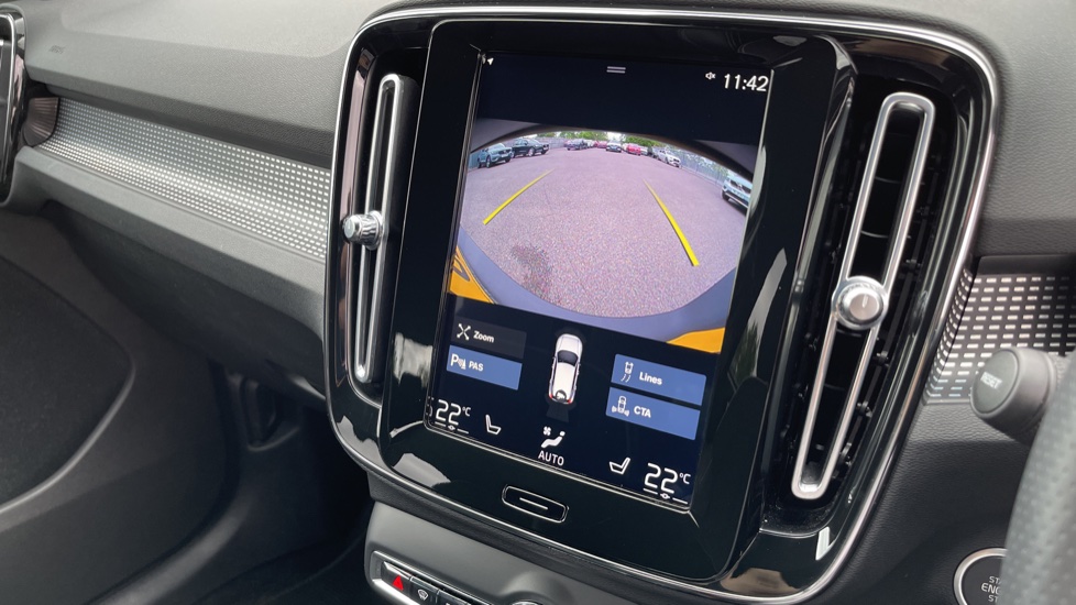 Volvo XC40 D4 (188 BHP) AWD RDesign Pro Automatic (Heated Steering