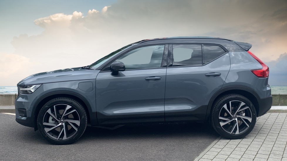 Volvo XC40 T5 Twin Engine RDesign Pro Automatic ( Hybrid Technology