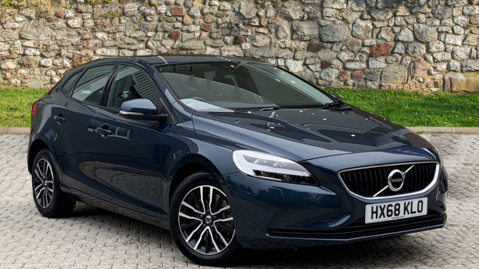 Volvo V40 T2 122 Momentum Nav Plus Automatic Winter Pack Nav