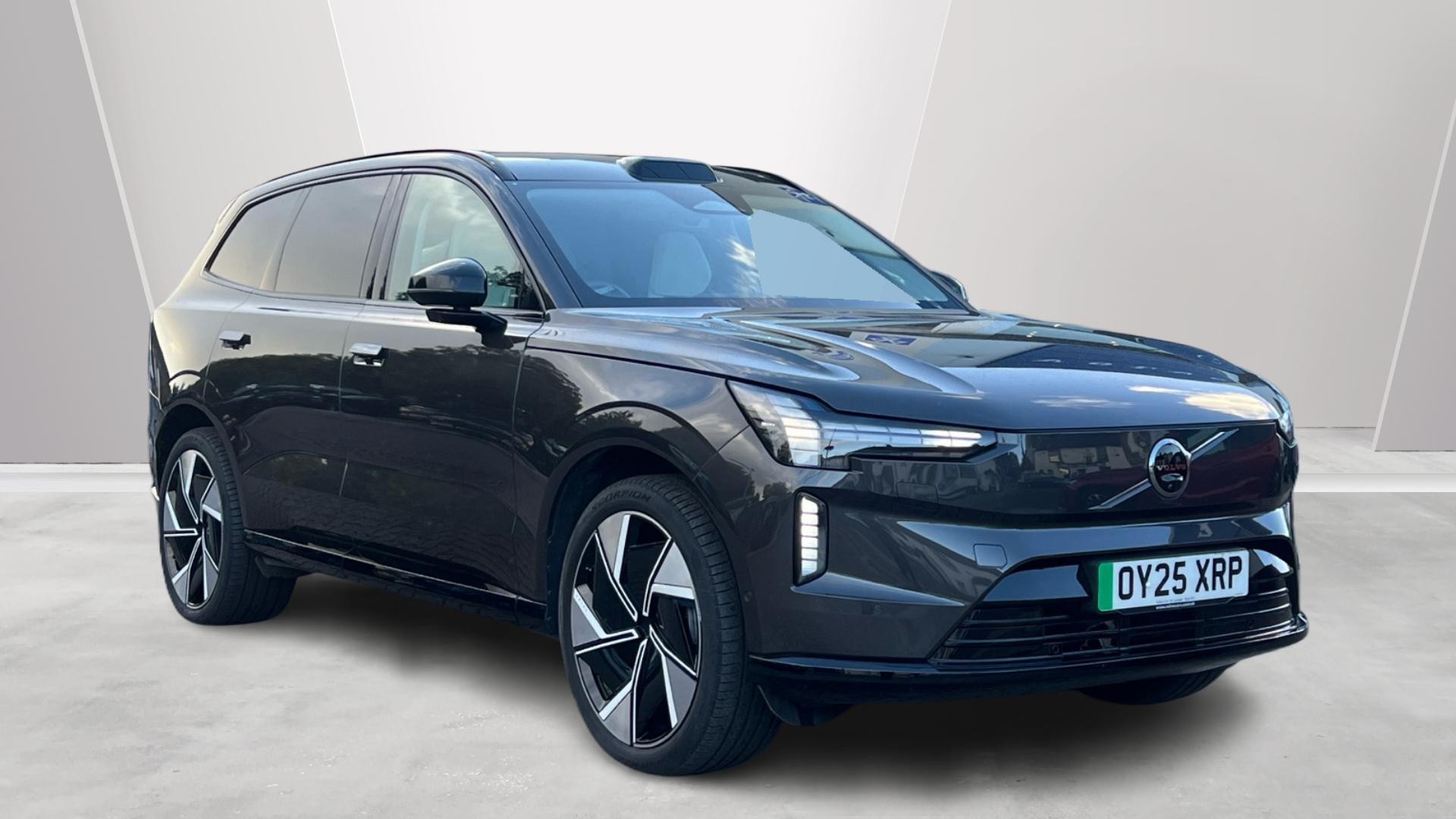 2025 VOLVO EX90