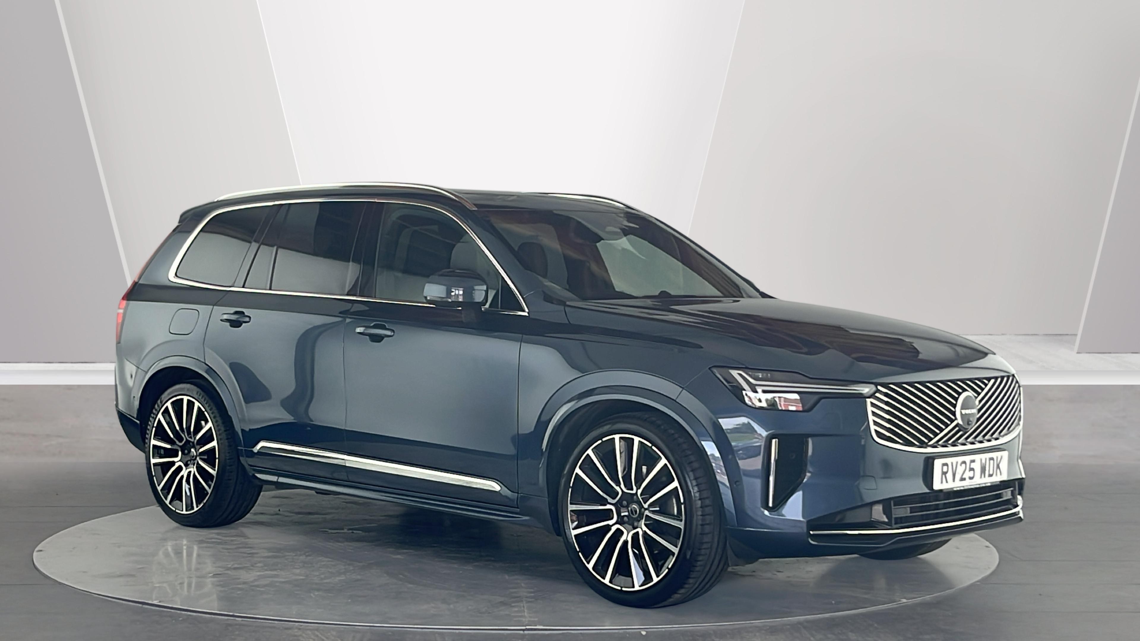 2025 VOLVO XC90
