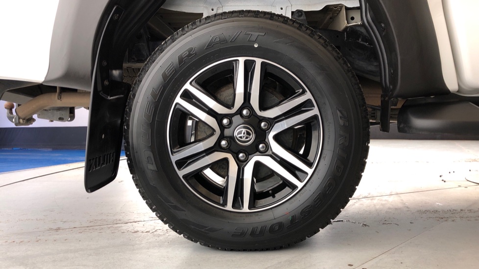 2024 TOYOTA HILUX 2.4 GD-6 RAIDER X 4X4