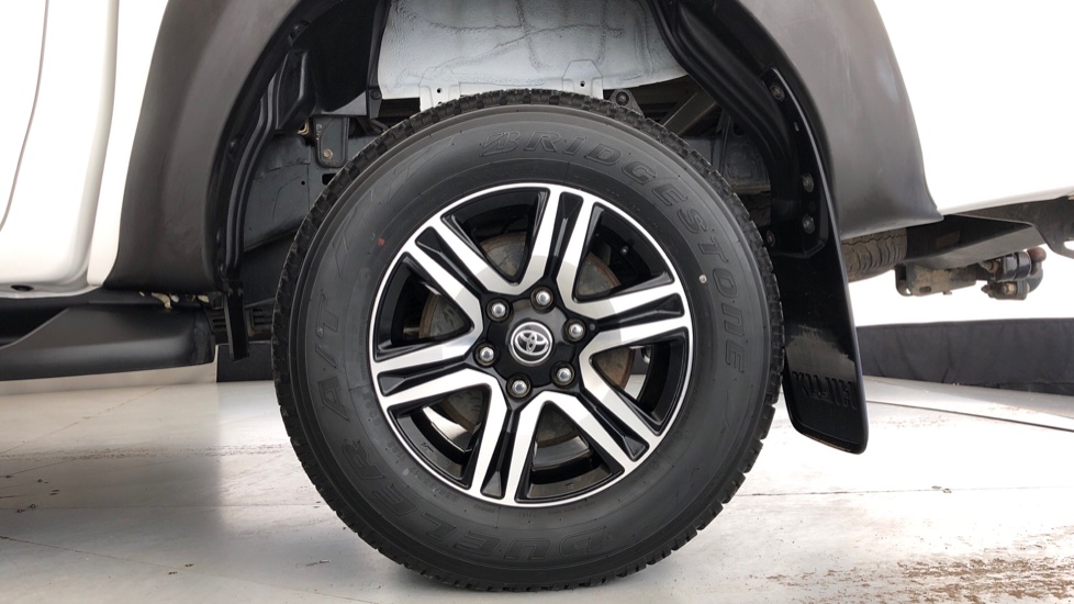 2024 TOYOTA HILUX 2.4 GD-6 RAIDER X 4X4