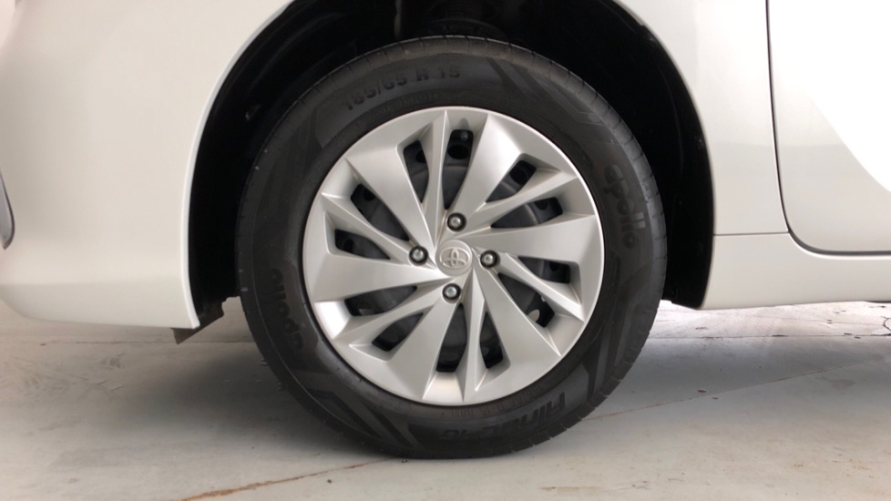 2024 TOYOTA STARLET 1.5 XI