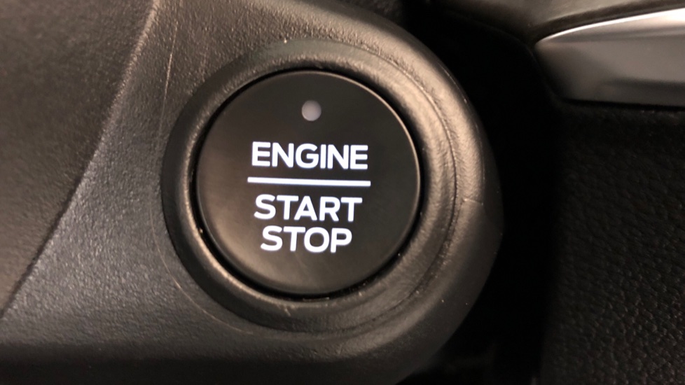 2025 FORD EVEREST 3.0D V6 PLATINUM AWD