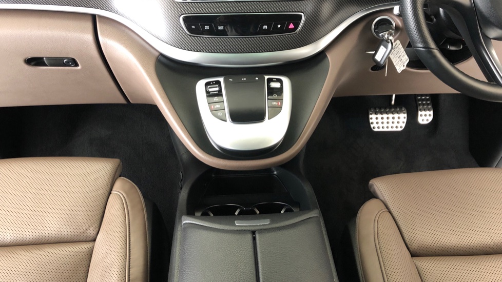 2024 MERCEDES-BENZ V300D EXECUTIVE