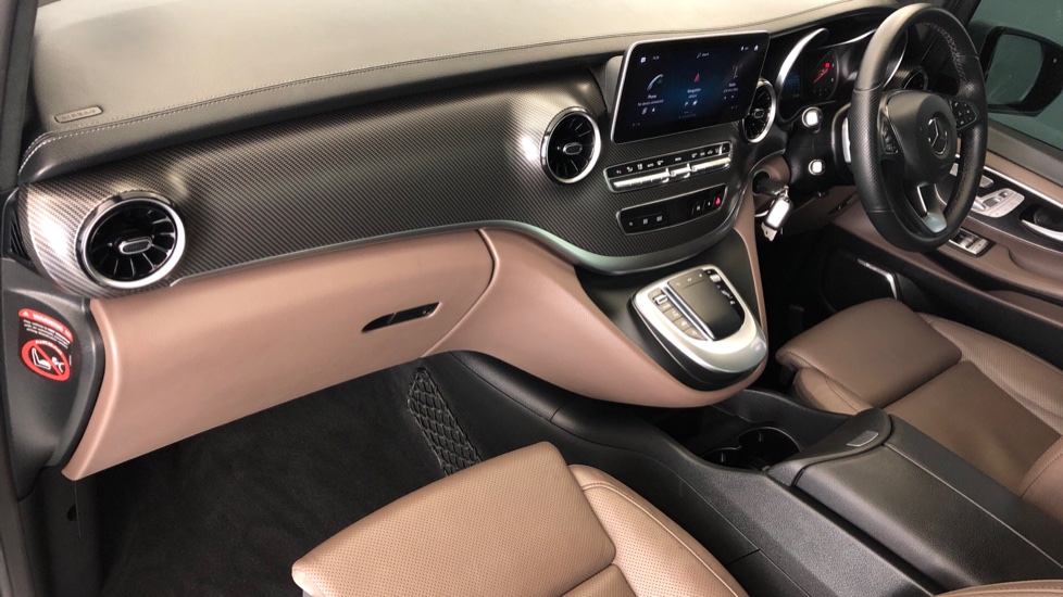 2024 MERCEDES-BENZ V300D EXECUTIVE