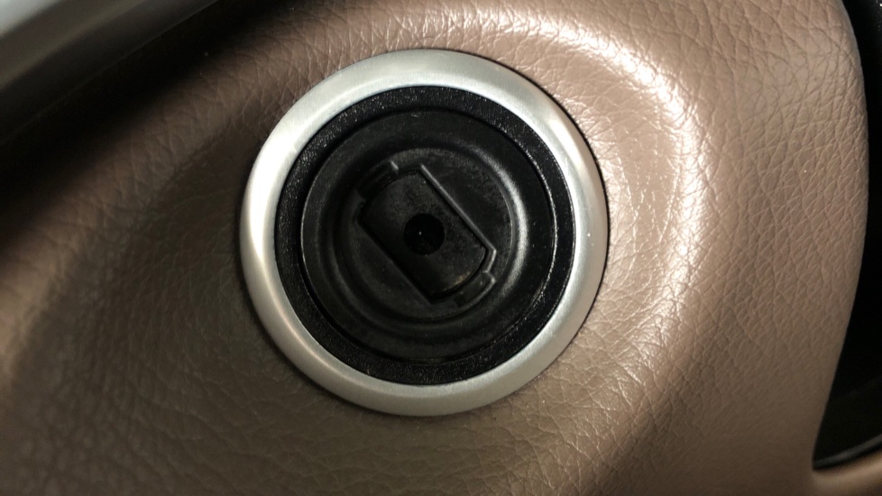 2024 MERCEDES-BENZ V300D EXECUTIVE