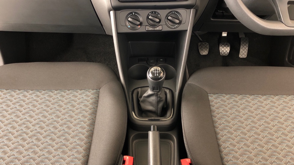 2025 VOLKSWAGEN POLO VIVO 1.4 LIFE (5DR)